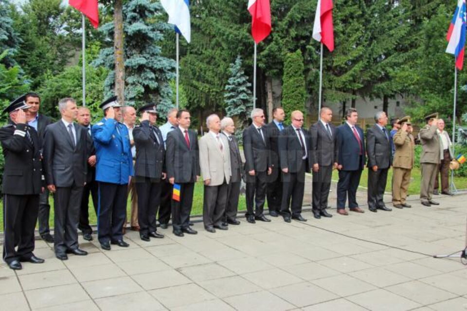 Oficialități prezente la ceremonie