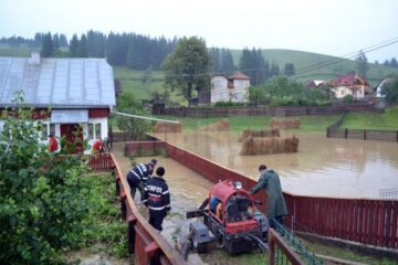 Ploile torențiale, pe alocuri însoțite de grindină, au afectat mai multe zone ale județului