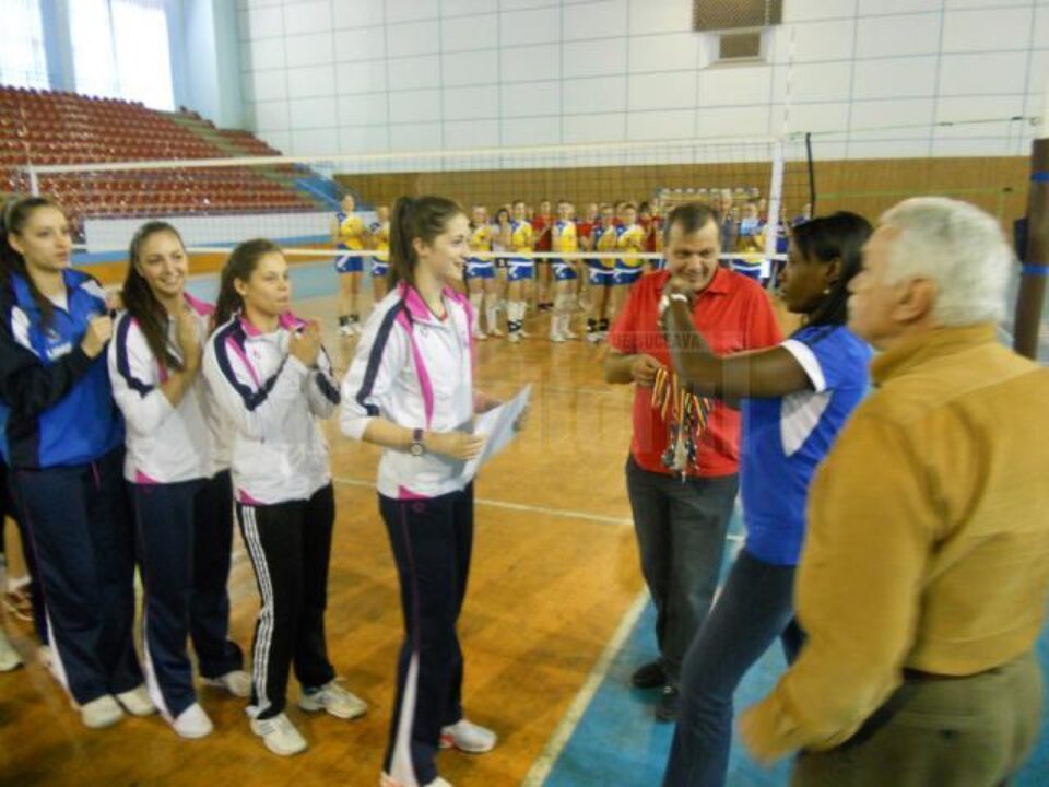 Irina Andreica, premiată de reprezentanta federațieie internaționale