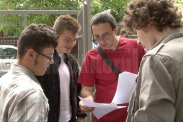 Subiectele variantei extrase nu le-au dat mari bătăi de cap elevilor