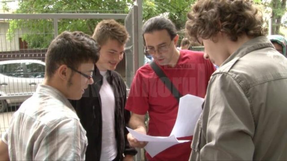 Subiectele variantei extrase nu le-au dat mari bătăi de cap elevilor