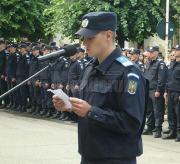 Ceremonia de absolvire a promoției 2013 de la Școala de Subofițeri Jandarmi Fălticeni, șeful de promoție