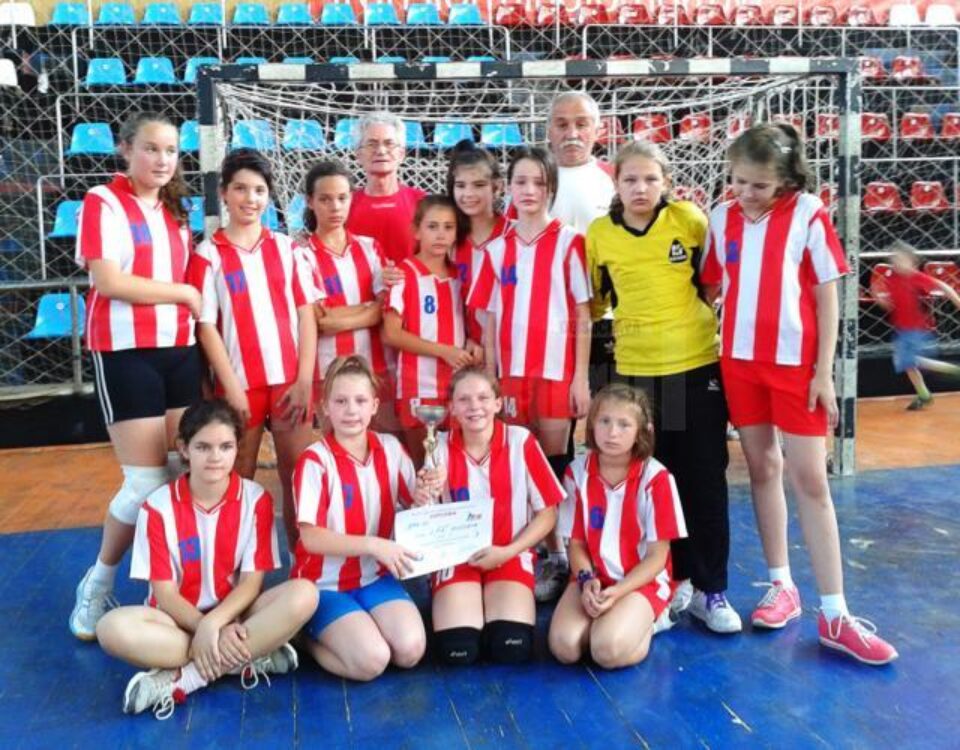 Echipa de minihandbal a LPS Suceava a fost la un pas de o medalie națională