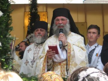 Câteva mii de pelerini l-au sărbătorit ieri pe Sfântul Voievod Ștefan cel Mare, la Mănăstirea Putna