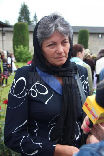 Câteva mii de pelerini l-au sărbătorit ieri pe Sfântul Voievod Ștefan cel Mare, la Mănăstirea Putna