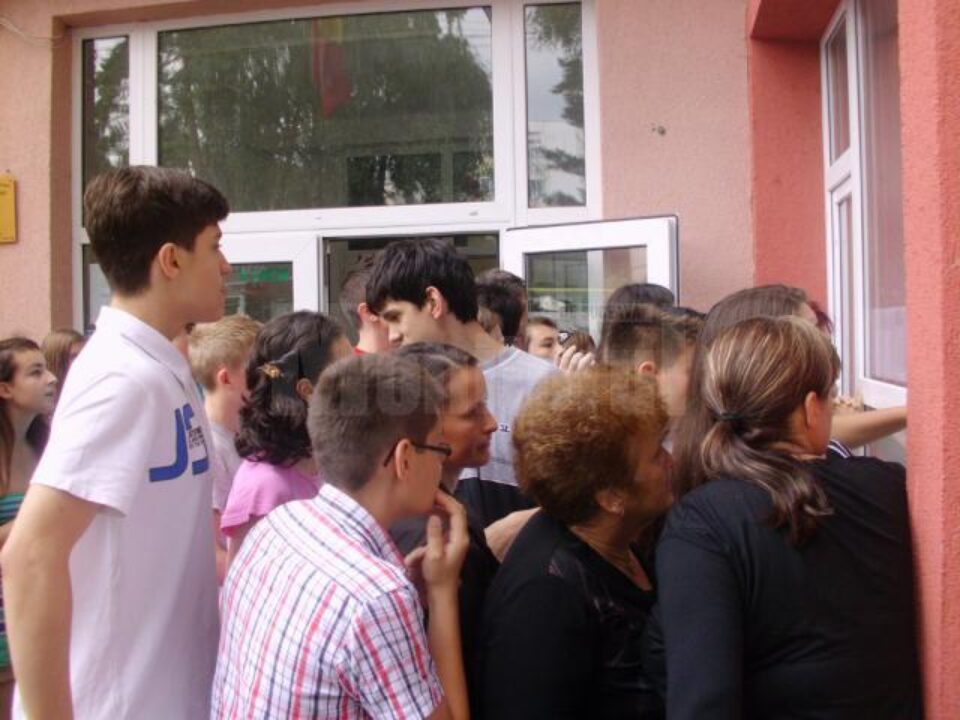 290 dintre absolvenții de gimnaziu au contestat notele obținute