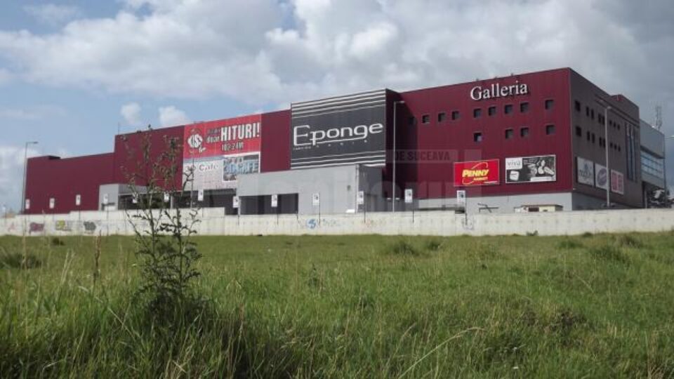 Galleria Mall, o investiție de 25 de milioane de euro, a devenit acum doar o clădire pustie Galleria Mall, o investiție de 25 de milioane de euro, a devenit acum doar o clădire pustie