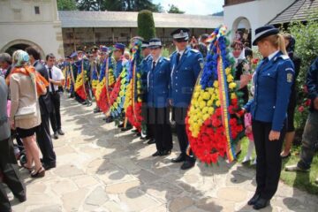 Depuneri de coroane la mormântul lui Ștefan cel Mare