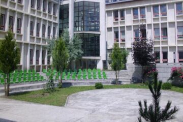 De la 1 octombrie, în grădina englezească a Corpului D al USV va funcționa o cafenea