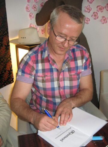 Răzvan Constantinescu, autorul volumului (R)umori