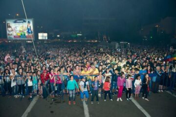 Sâmbătă seară peste opt mii de spectatori au umplut până la refuz zona centrală a Rădăuțiului