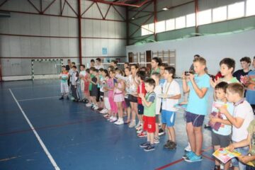 Cei mai buni jucători de badminton din țară au participat la Fălticeni la Memorialul “Gabriel Udișteanu”