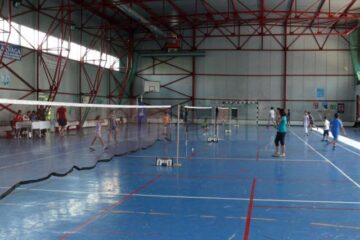 Cei mai buni jucători de badminton din țară au participat la Fălticeni la Memorialul “Gabriel Udișteanu”