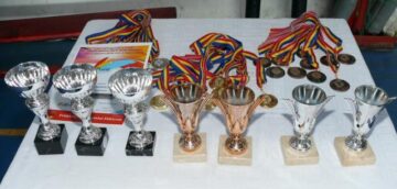 Cei mai buni jucători de badminton din țară au participat la Fălticeni la Memorialul “Gabriel Udișteanu”