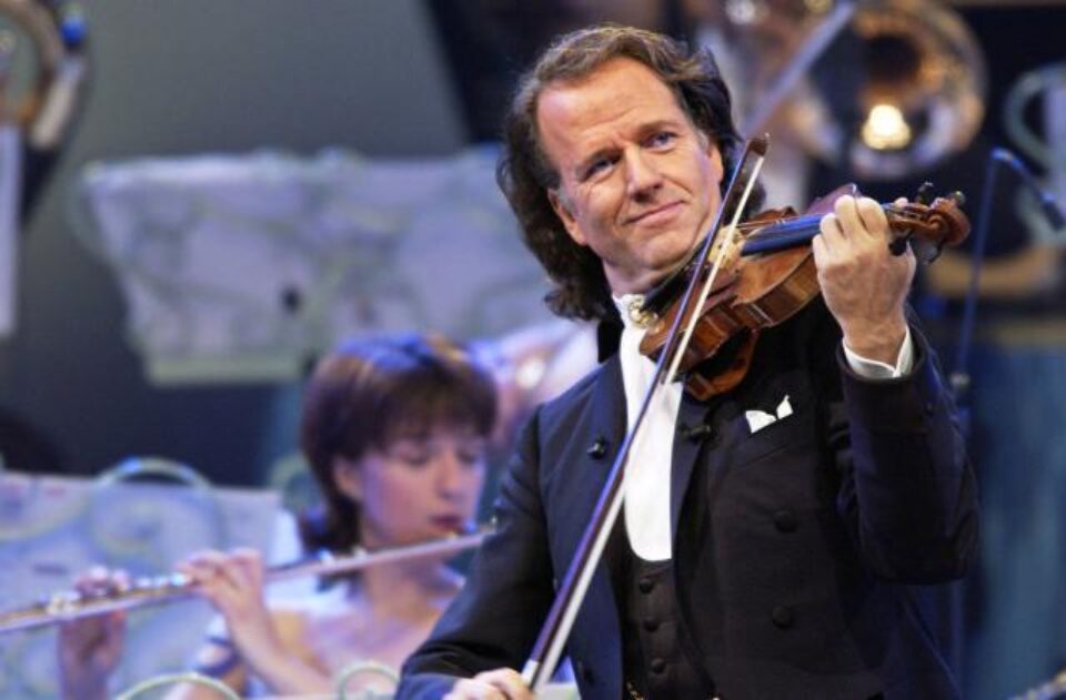 Andre Rieu, „regele valsului”, via satelit în format HD, la 3D Cafe