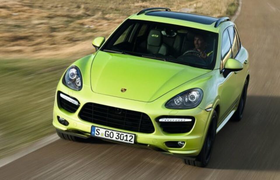 Porsche lansează la toamnă noul Macan
