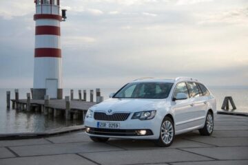 Skoda Superb își rafinează aspectul
