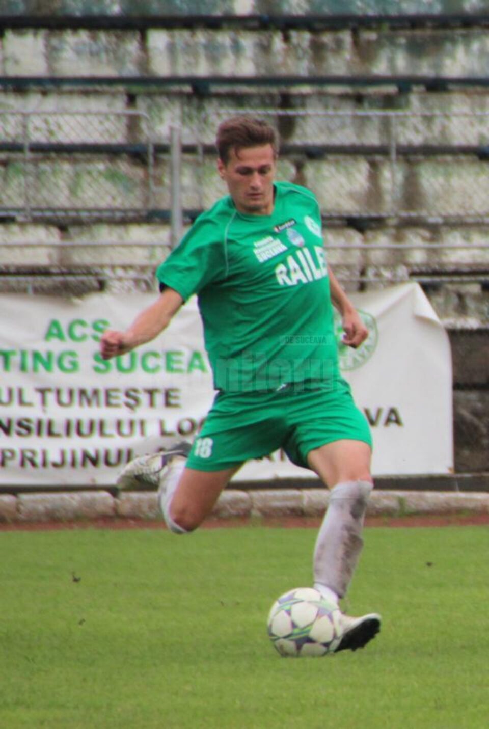Nicușor Kuruc este unul dintre jucătorii care ar putea face pasul de la Sporting la Rapid CFR Nicușor Kuruc este unul dintre jucătorii care ar putea face pasul de la Sporting la Rapid CFR