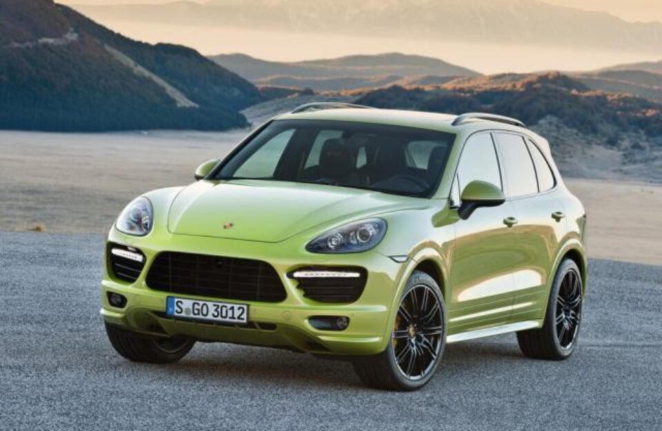 Porsche crește producția de modele Cayenne și Panamera