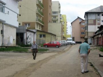 Strada care a fost reabilitată și apoi stricată