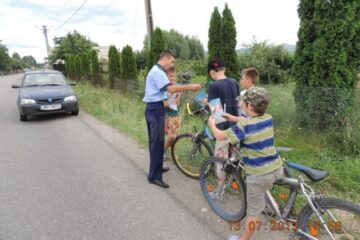 Minorii bicicliști au nevoie de o minimă instruire privind regulile de circulație pe un drum public