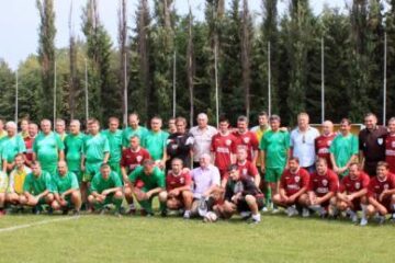 Fotbaliștii din Suceava și Fălticeni se pregătesc pentru o nouă confruntare. Foto: Cronica de Falticeni