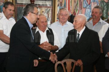 Veteran de război din Mihoveni, sărbătorit la un secol de viață