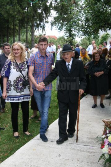 Veteran de război din Mihoveni, sărbătorit la un secol de viață