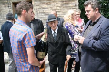 Veteran de război din Mihoveni, sărbătorit la un secol de viață