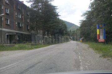 Colonia minieră Leșu Ursului pe care primarul din Broșteni vrea să o preia în administrare