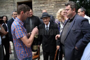 Veteran de război din Mihoveni, sărbătorit la un secol de viață