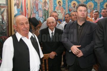Vasile Hanușteac împreuna cu nepotul lui Cătălin Nechifor
