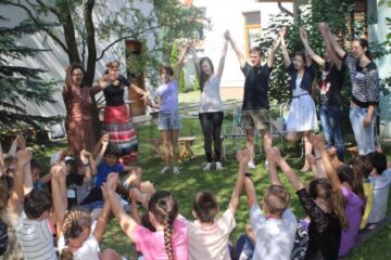 18 copii, cu vârste între 6 și 13 ani, au participat la tabăra de la Gura Humorului