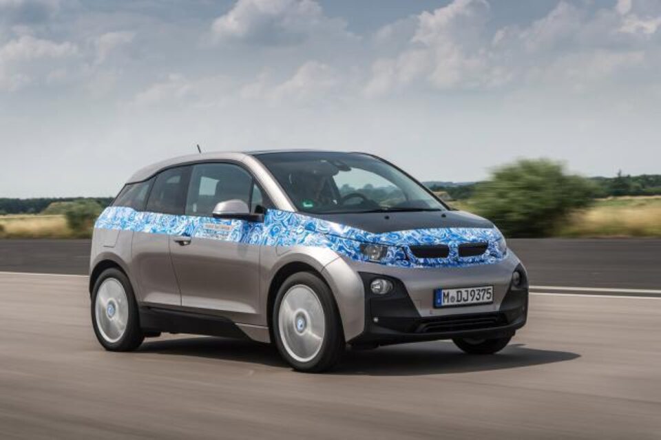 BMW lansează noul model i3
