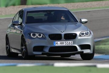 BMW nu va oferi sportivul M5 cu tracțiune integrală