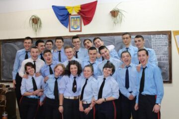 O elevă din Suceava a intrat prima la Academia Tehnică Militară București