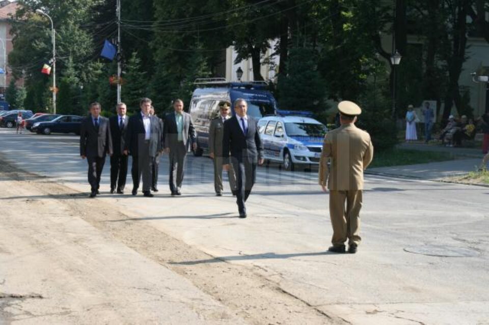 oficialități locale prezente