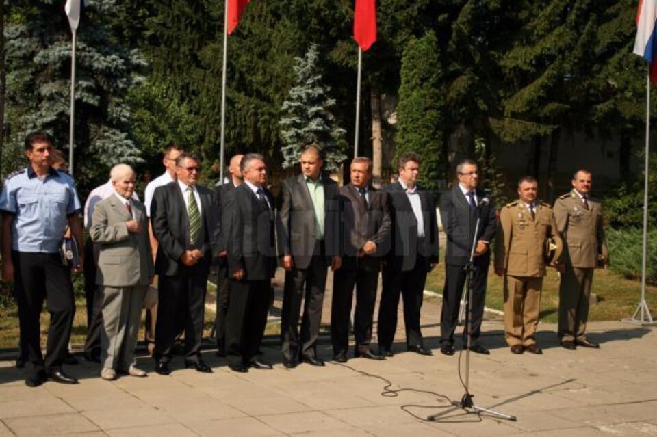 Reprezentanții autorităților au participat la Ziua Imnului Național