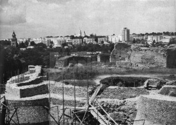 Cetatea în anii 50 și 60, înainte de debutul marilor lucrări din 1962