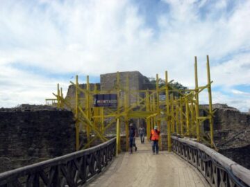 Cum a fost salvată Cetatea de Scaun a Sucevei de cutremurul din 1977