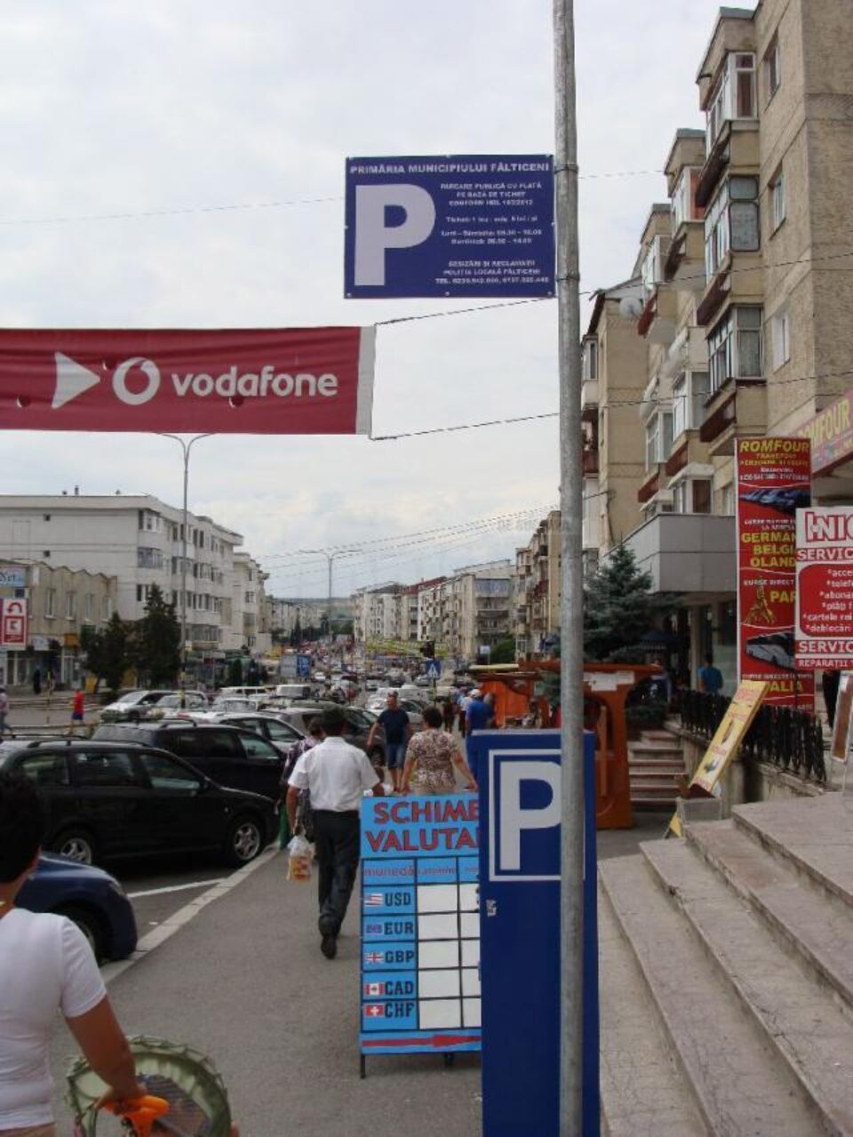 Începând de ieri, în municipiul Fălticeni se aplică sistemul de taxare a parcărilor publice Începând de ieri, în municipiul Fălticeni se aplică sistemul de taxare a parcărilor publice