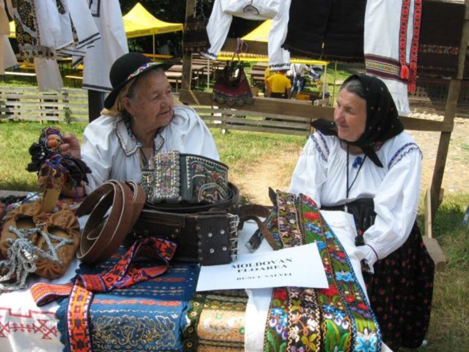 Târgul meșterilor populari, din Muzeul Satului Bucovinean, deschis până pe 4 august