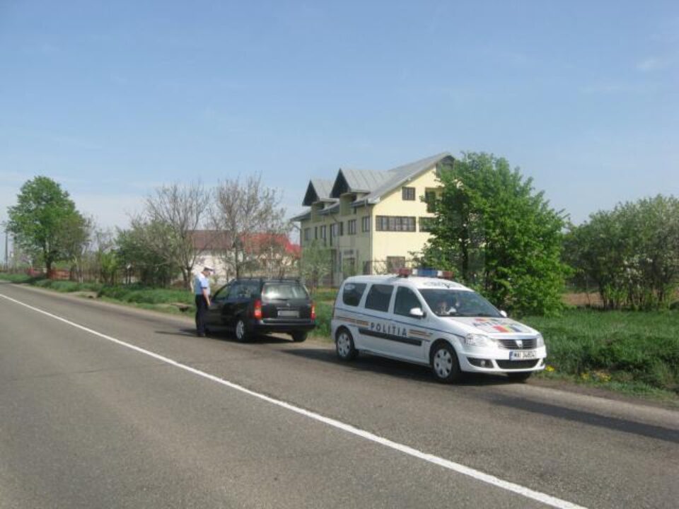 Polițiștii Serviciului Rutier au organizat o acțiune pentru depistarea șoferilor care încalcă legislația rutieră