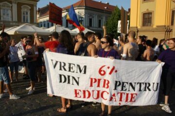 Studenții au reclamat că tinerii din România sunt trimiși la coada vacii