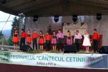 Comuna Dorna Arini va găzdui, în perioada 17-18 august, Festivalul „Cântecul cetinii”