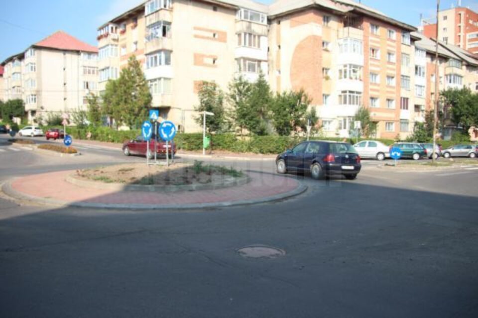 Sute de locuitori din cartierul sucevean Obcini riscă să rămână de luna viitoare fără apă rece Sute de locuitori din cartierul sucevean Obcini riscă să rămână de luna viitoare fără apă rece