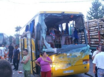 Autocarul transporta către București 46 de turiști ucraineni. Foto: Orizont.info