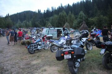 Aproape 150 de bikeri din România, Austria și Italia s-au reunit la finele săptămânii trecute la Sucevița