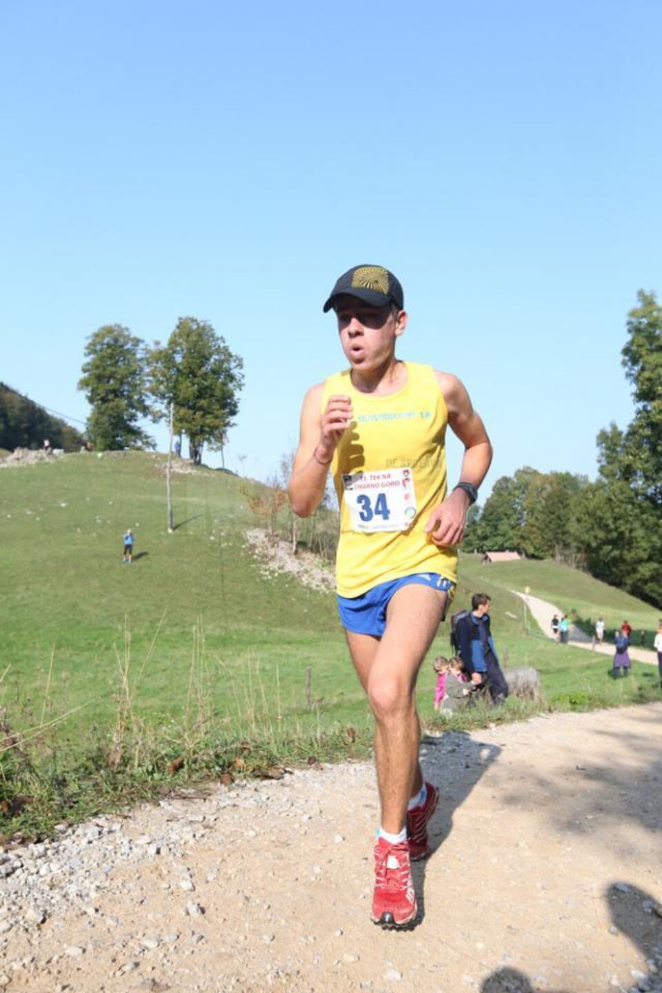 Andrei Leancă a izbutit să câștige proba de 9 kilometri rezervată juniorilor și să intre în posesia medaliei de campion național Andrei Leancă a izbutit să câștige proba de 9 kilometri rezervată juniorilor și să intre în posesia medaliei de campion național