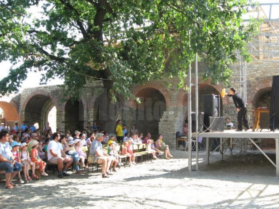 Spectacole de teatru pentru copii